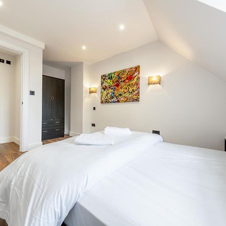 7 - West London Brand New Loft Apartment Bagian luar foto