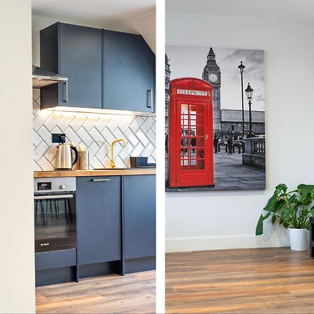 7 - West London Brand New Loft Apartment Bagian luar foto